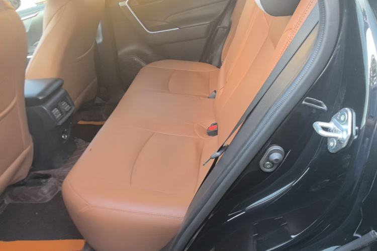 Used Toyota Wildlander 2024 2.0L CVT Two-Wheel Drive Leading Edition Left Rear Seat