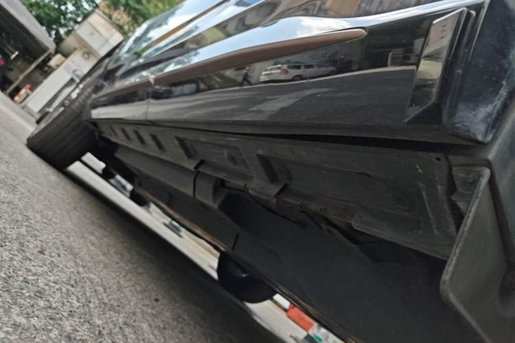 Used Toyota Wildlander 2024 2.0L CVT Two-Wheel Drive Luxury PLUS Edition Left Side Sill