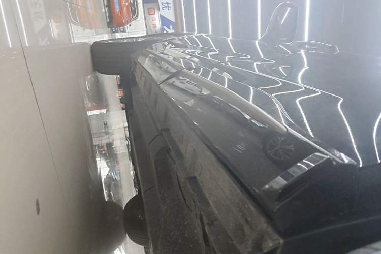Used Toyota Wildlander 2024 2.0L CVT Two-Wheel Drive Luxury PLUS Edition Left Side Sill