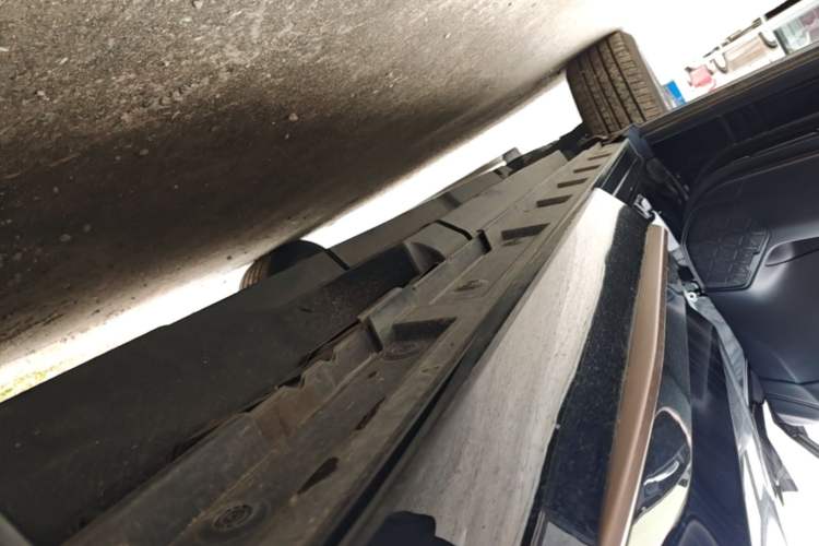 Used Toyota Wildlander 2024 2.0L CVT Two-Wheel Drive Luxury PLUS Edition Left Side Sill