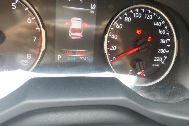 Used Toyota Wildlander 2024 2.0L CVT Two-Wheel Drive Leading Edition Odometer Close Up