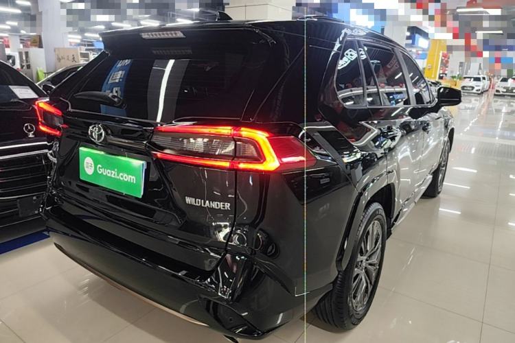 Used Toyota Wildlander 2024 2.0L CVT Two-Wheel Drive Luxury PLUS Edition Rear Right 45 Deg