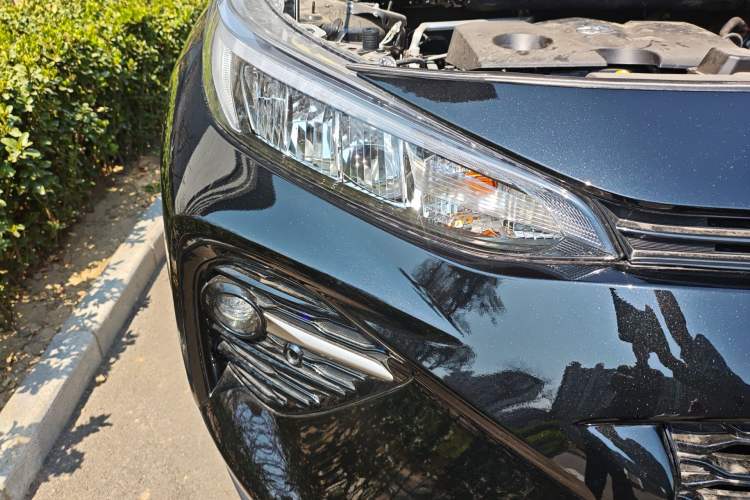 Used Toyota Wildlander 2024 2.0L CVT Two-Wheel Drive Leading Edition Right Front Headlight