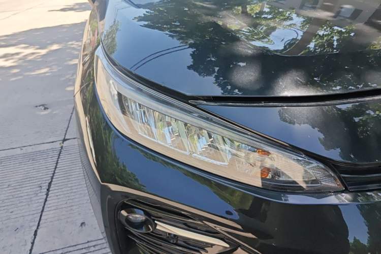 Used Toyota Wildlander 2024 2.0L CVT Two-Wheel Drive Leading Edition Right Front Headlight
