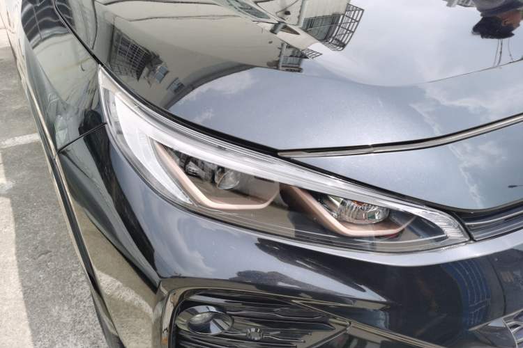 Used Toyota Wildlander 2024 2.0L CVT Two-Wheel Drive Luxury PLUS Edition Right Front Headlight