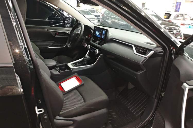 Used Toyota Wildlander 2024 2.0L CVT Two-Wheel Drive Leading Edition Right Front Seat