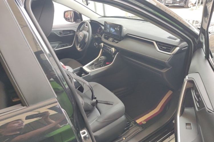 Used Toyota Wildlander 2024 2.0L CVT Two-Wheel Drive Leading Edition Right Front Seat