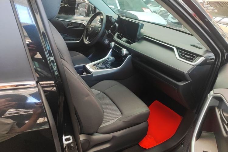 Used Toyota Wildlander 2024 2.0L CVT Two-Wheel Drive Leading Edition Right Front Seat