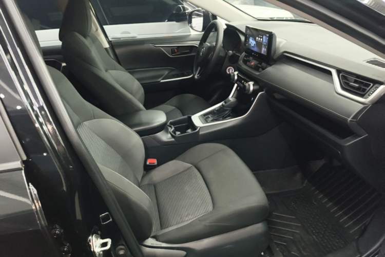 Used Toyota Wildlander 2024 2.0L CVT Two-Wheel Drive Leading Edition Right Front Seat