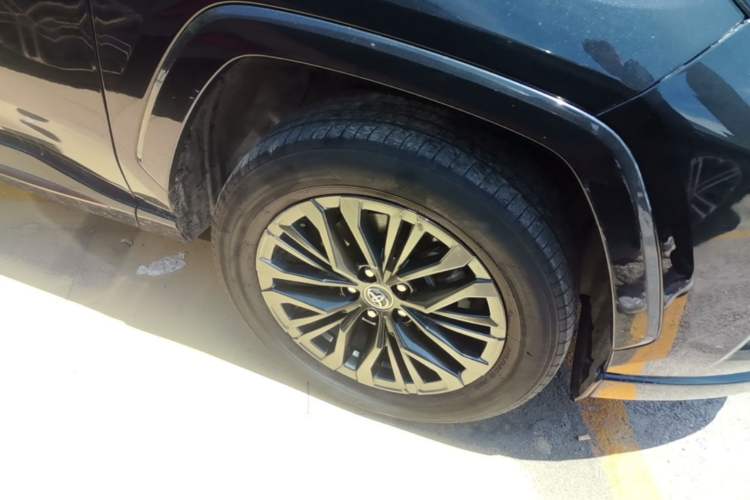 Used Toyota Wildlander 2024 2.0L CVT Two-Wheel Drive Luxury PLUS Edition Right Front Wheel Hub