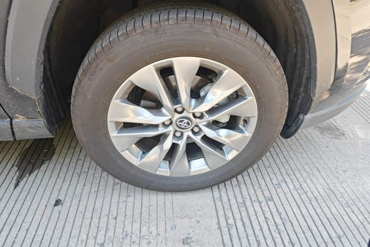 Used Toyota Wildlander 2024 2.0L CVT Two-Wheel Drive Leading Edition Right Front Wheel Hub