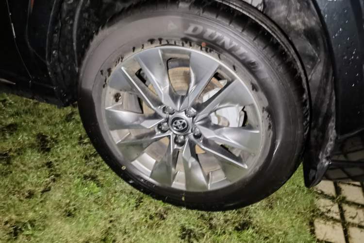 Used Toyota Wildlander 2024 2.0L CVT Two-Wheel Drive Urban Edition Right Front Wheel Hub