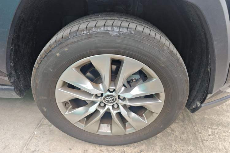 Used Toyota Wildlander 2024 2.0L CVT Two-Wheel Drive Leading Edition Right Front Wheel Hub