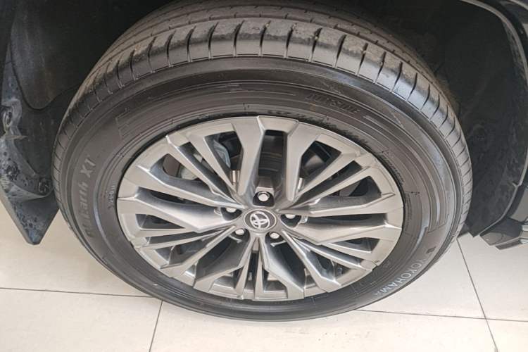 Used Toyota Wildlander 2024 2.0L CVT Two-Wheel Drive Luxury PLUS Edition Right Rear Wheel Hub