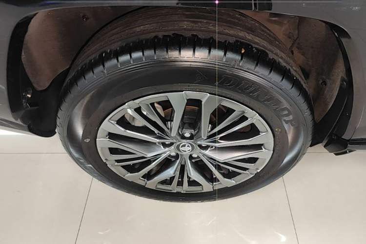 Used Toyota Wildlander 2024 2.0L CVT Two-Wheel Drive Luxury PLUS Edition Right Rear Wheel Hub