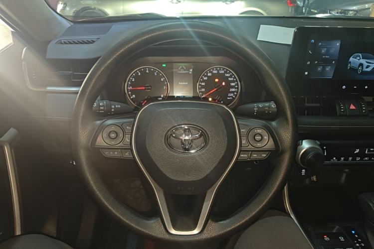 Used Toyota Wildlander 2024 2.0L CVT Two-Wheel Drive Leading Edition Steering Wheel