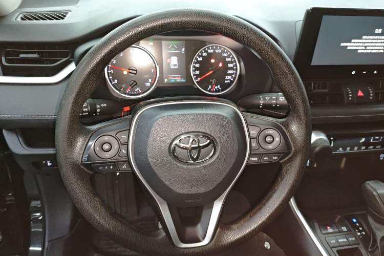 Used Toyota Wildlander 2024 2.0L CVT Two-Wheel Drive Leading Edition Steering Wheel