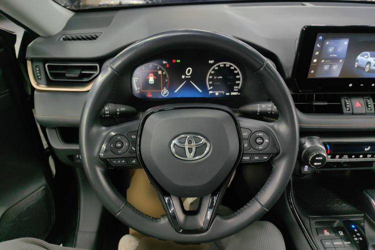 Used Toyota Wildlander 2024 2.0L CVT 4x4 Luxury PLUS Edition Steering Wheel