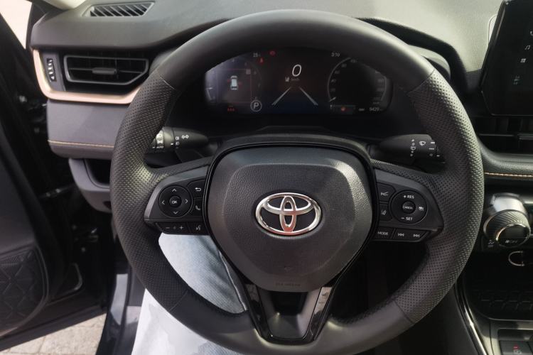 Used Toyota Wildlander 2024 2.0L CVT Two-Wheel Drive Luxury PLUS Edition Steering Wheel
