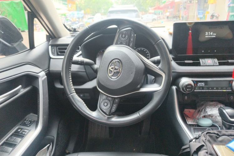 Used Toyota Wildlander 2024 2.0L CVT Two-Wheel Drive Luxury PLUS Edition Steering Wheel
