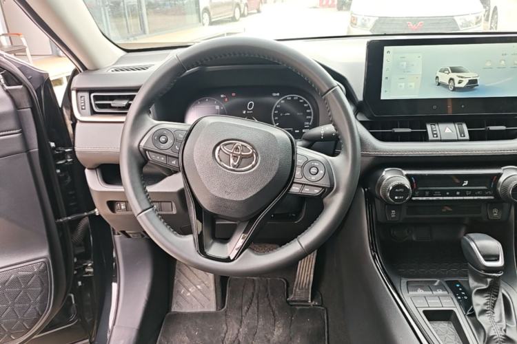 Used Toyota Wildlander 2024 2.0L CVT Two-Wheel Drive Luxury PLUS Edition Steering Wheel