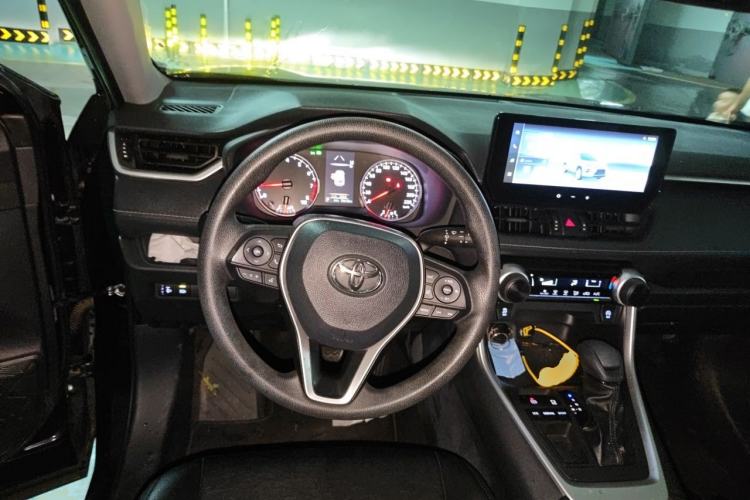 Used Toyota Wildlander 2024 2.0L CVT Two-Wheel Drive Leading Edition Steering Wheel