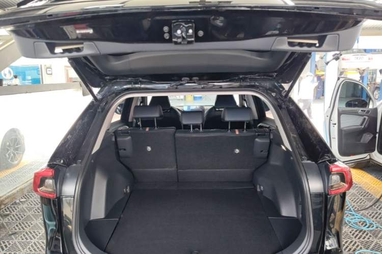 Used Toyota Wildlander 2024 2.0L CVT Two-Wheel Drive Luxury PLUS Edition Trunk