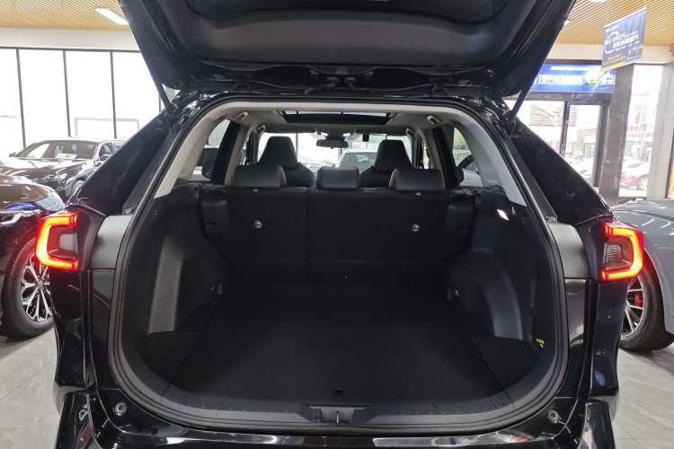 Used Toyota Wildlander 2024 2.0L CVT Two-Wheel Drive Luxury PLUS Edition Trunk