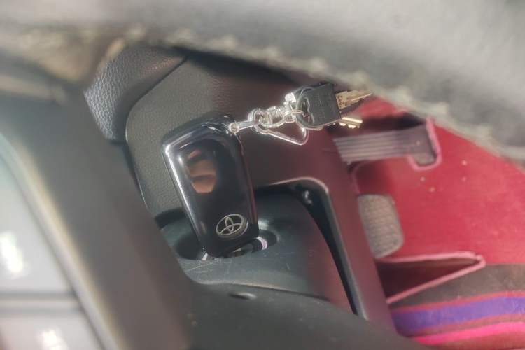 Used Toyota Wildlander 2024 2.0L CVT Two-Wheel Drive Leading Edition Vehicle Key