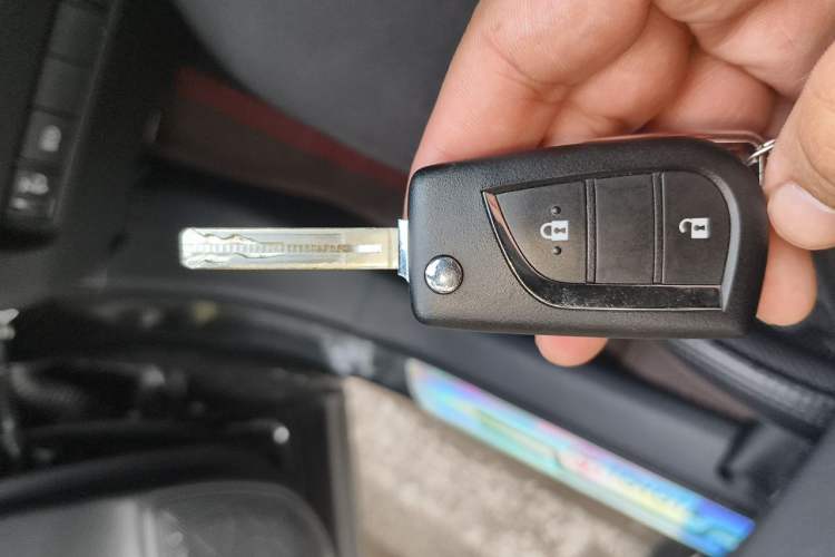Used Toyota Wildlander 2024 2.0L CVT Two-Wheel Drive Leading Edition Vehicle Key