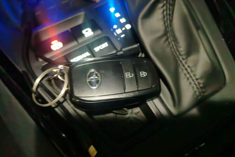 Used Toyota Wildlander 2024 2.0L CVT Two-Wheel Drive Urban Edition Vehicle Key