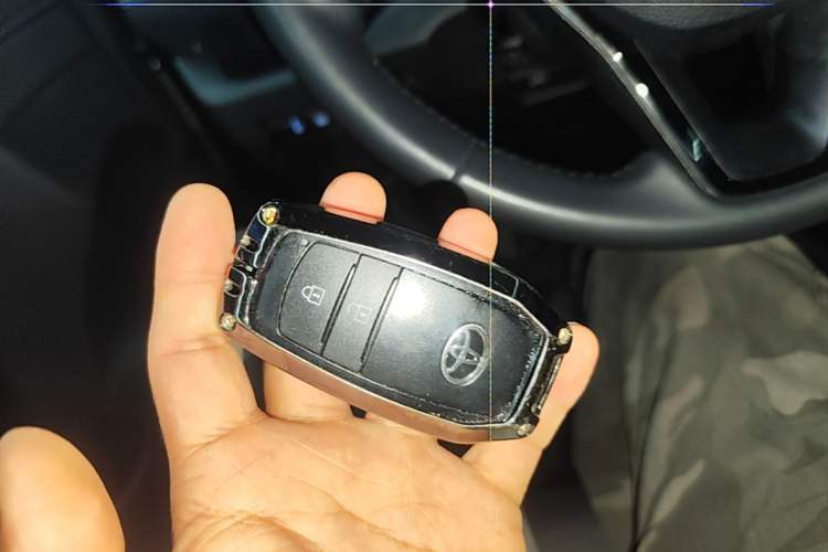 Used Toyota Wildlander 2024 2.0L CVT Two-Wheel Drive Luxury PLUS Edition Vehicle Key