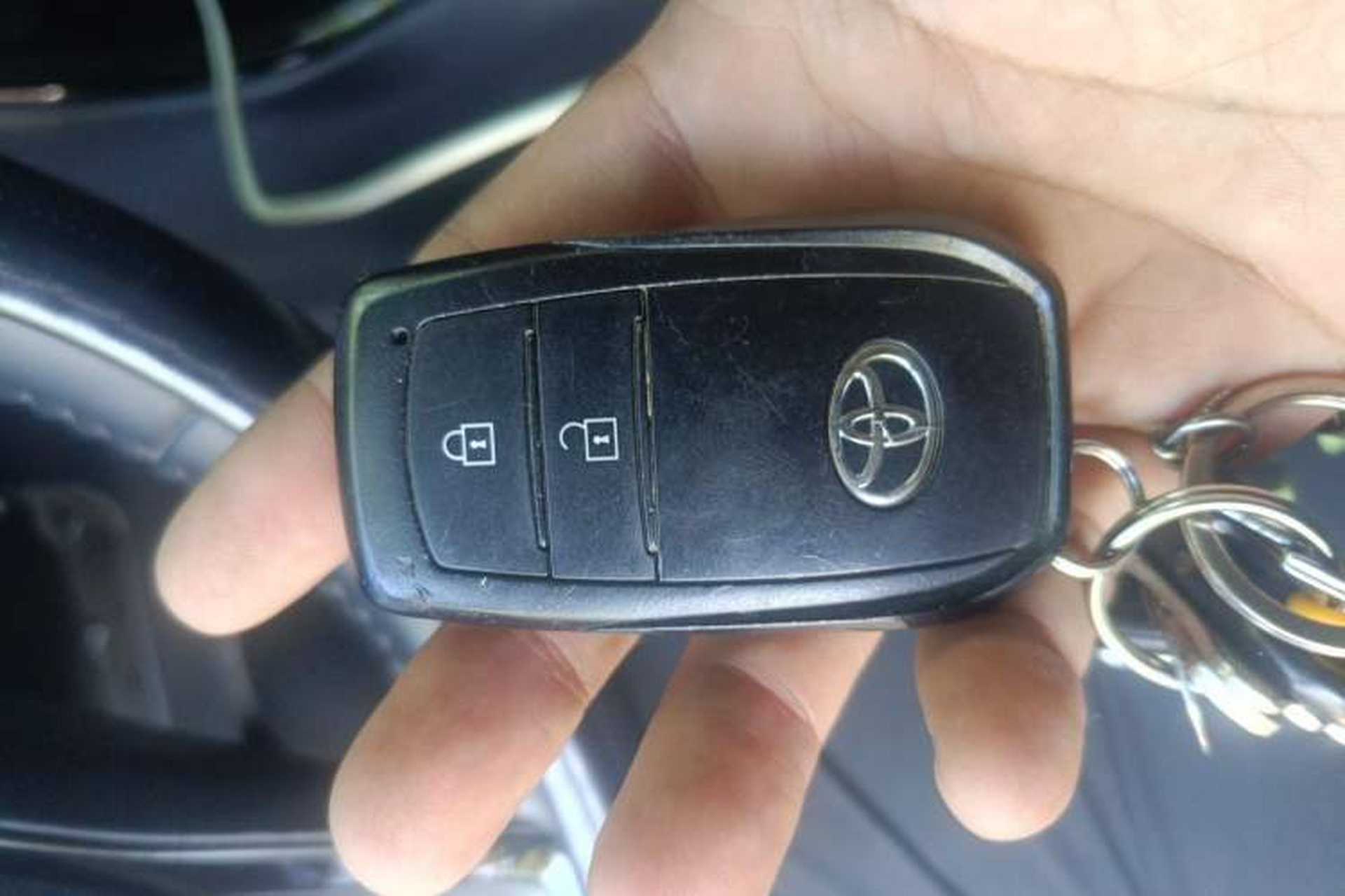 Used Toyota Wildlander 2024 2.0L CVT Two-Wheel Drive Luxury PLUS Edition Vehicle Key
