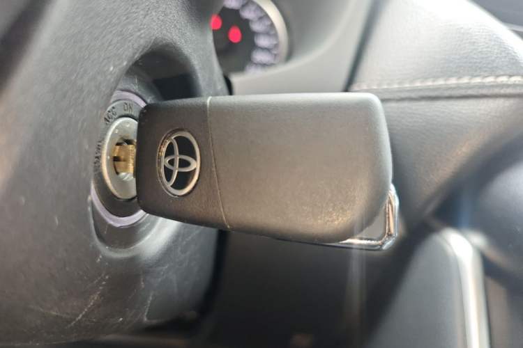 Used Toyota Wildlander 2024 2.0L CVT Two-Wheel Drive Leading Edition Vehicle Key