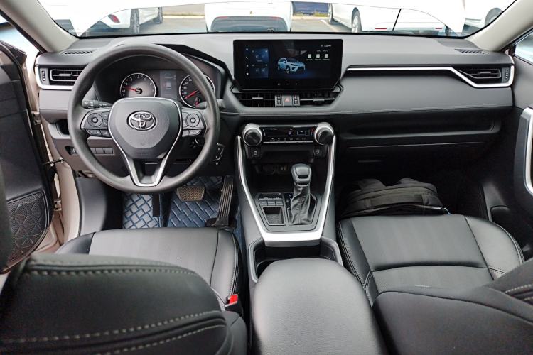 Used Toyota Wildlander 2024 2.0L CVT Two-Wheel Drive Leading Edition Center Console