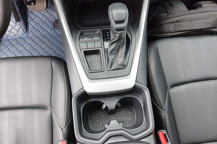 Used Toyota Wildlander 2024 2.0L CVT Two-Wheel Drive Leading Edition Gear Lever
