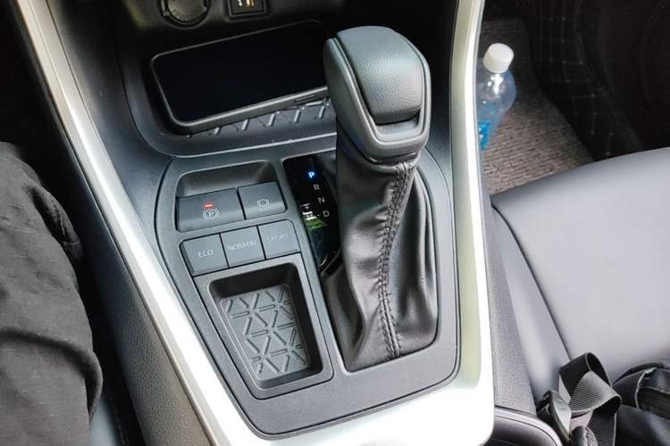 Used Toyota Wildlander 2024 2.0L CVT Two-Wheel Drive Leading Edition Gear Lever