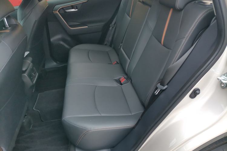 Used Toyota Wildlander 2024 2.0L CVT Two-Wheel Drive Urban Edition Interior 4