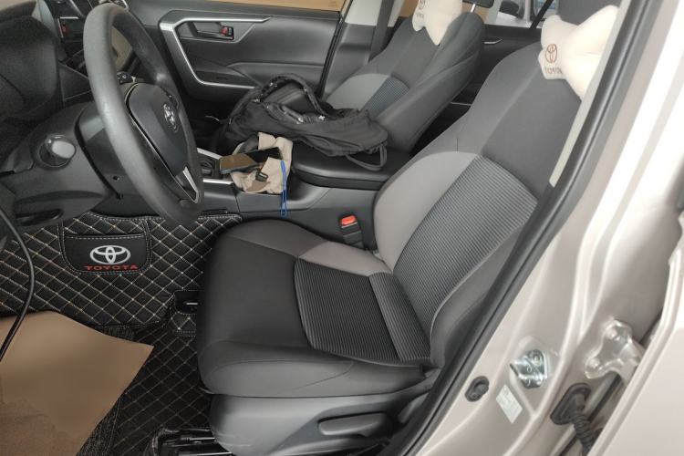 Used Toyota Wildlander 2024 2.0L CVT Two-Wheel Drive Leading Edition Left Front Seat