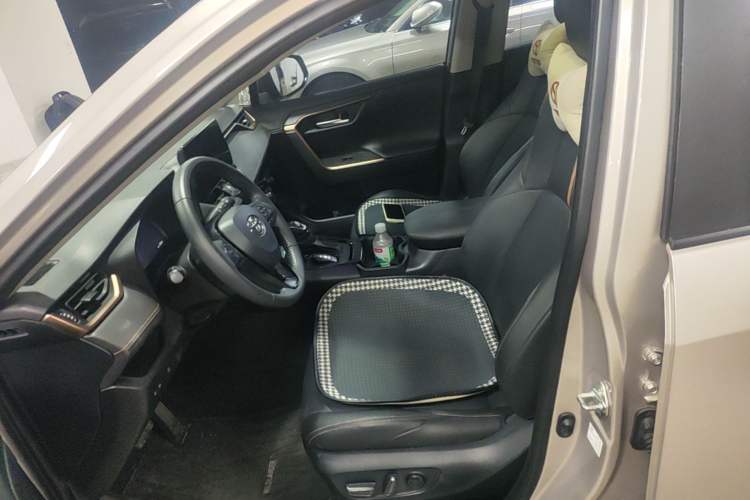 Used Toyota Wildlander 2024 2.0L CVT Two-Wheel Drive Urban Edition Left Front Seat