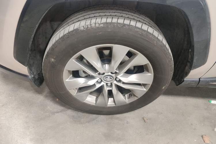 Used Toyota Wildlander 2024 2.0L CVT Two-Wheel Drive Urban Edition Left Front Wheel Hub