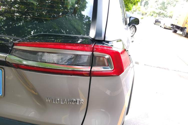 Used Toyota Wildlander 2024 2.0L CVT Two-Wheel Drive Leading Edition Right Rear Taillight