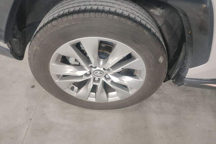 Used Toyota Wildlander 2024 2.0L CVT Two-Wheel Drive Urban Edition Right Rear Wheel Hub