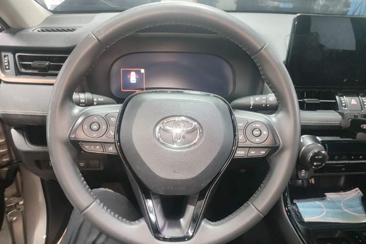Used Toyota Wildlander 2024 2.0L CVT Two-Wheel Drive Urban Edition Steering Wheel