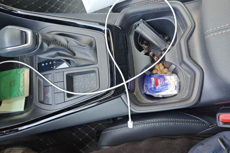 Used Toyota Wildlander 2024 2.0L CVT Two-Wheel Drive Urban Edition Gear Lever