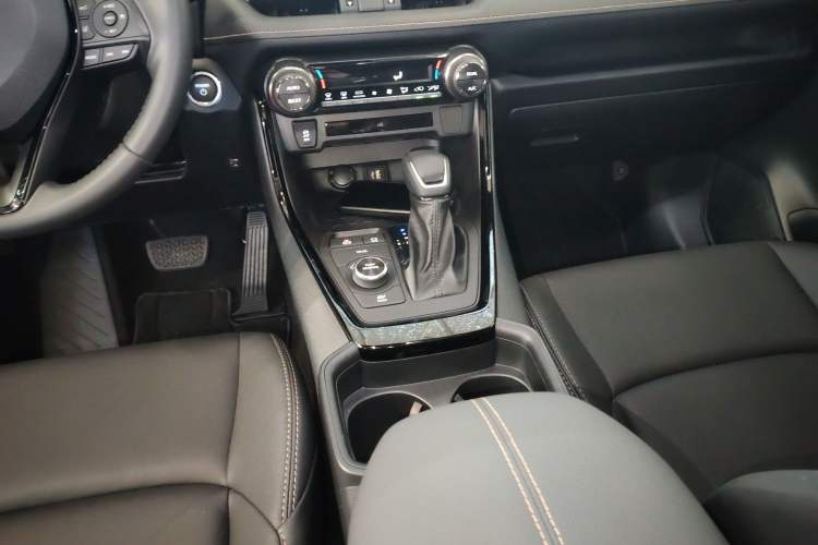 Used Toyota Wildlander 2024 Dual-Motor 2.5L E-CVT All-Wheel Drive Luxury PLUS Edition Gear Lever