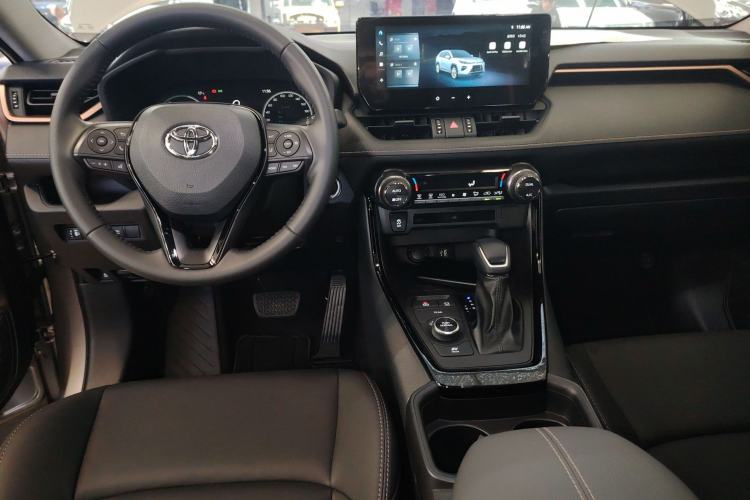 Used Toyota Wildlander 2024 Dual-Motor 2.5L E-CVT All-Wheel Drive Luxury PLUS Edition Interior 2