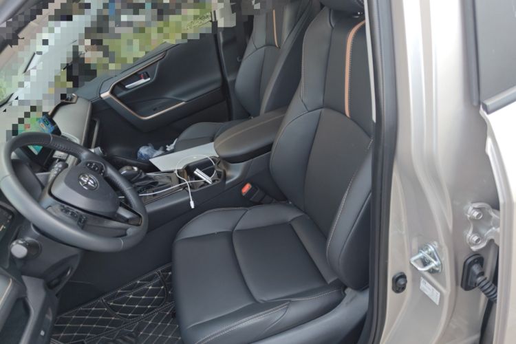 Used Toyota Wildlander 2024 2.0L CVT Two-Wheel Drive Urban Edition Left Front Seat