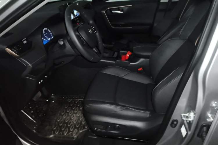 Used Toyota Wildlander 2024 2.0L CVT Two-Wheel Drive Urban Edition Left Front Seat
