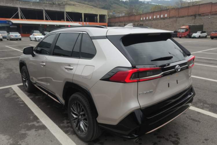 Used Toyota Wildlander 2024 2.0L CVT Two-Wheel Drive Luxury PLUS Edition Exterior 3